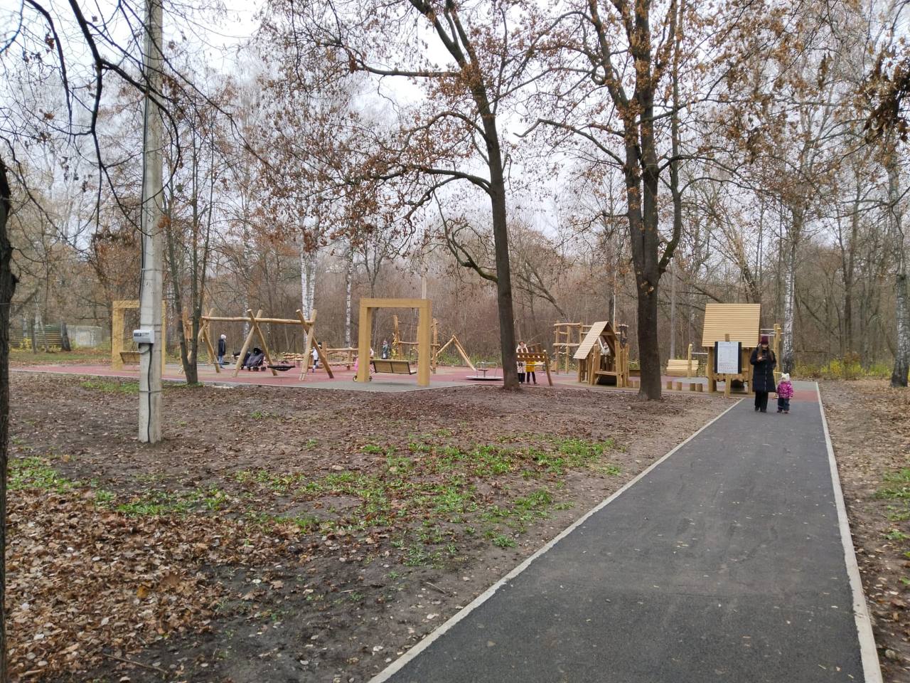 Сегодня посетил любимый горожанами парк «Боевая дача» Сегодня посетил любимый горожанами парк «Боевая дача»