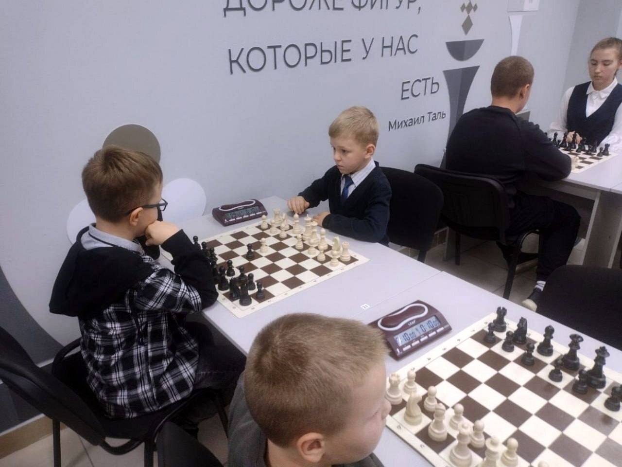 Команда Фатежской школы №2 приняла участие в областных соревнованиях по шахматам (педагог Сергей Холодов) Команда Фатежской школы №2 приняла участие в областных соревнованиях по шахматам (педагог Сергей Холодов)