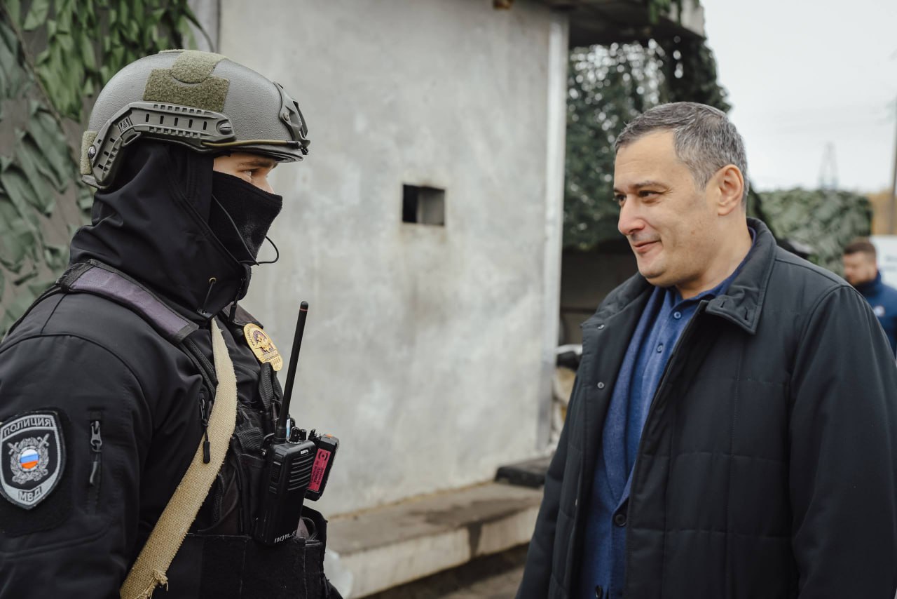 Александр Хинштейн поздравил курских полицейских с праздником Александр Хинштейн поздравил курских полицейских с праздником