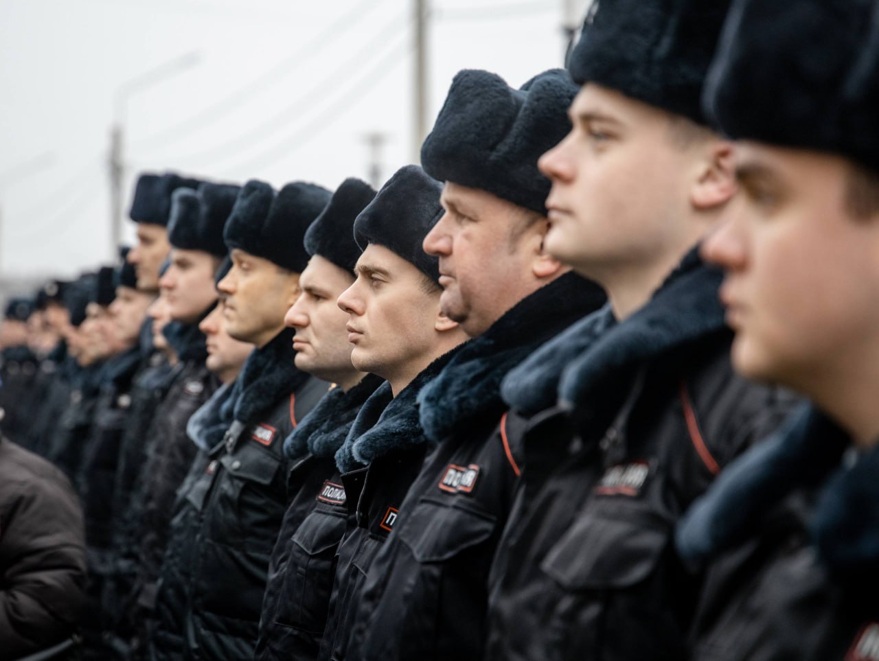 Александр Хинштейн поздравил курских полицейских с праздником