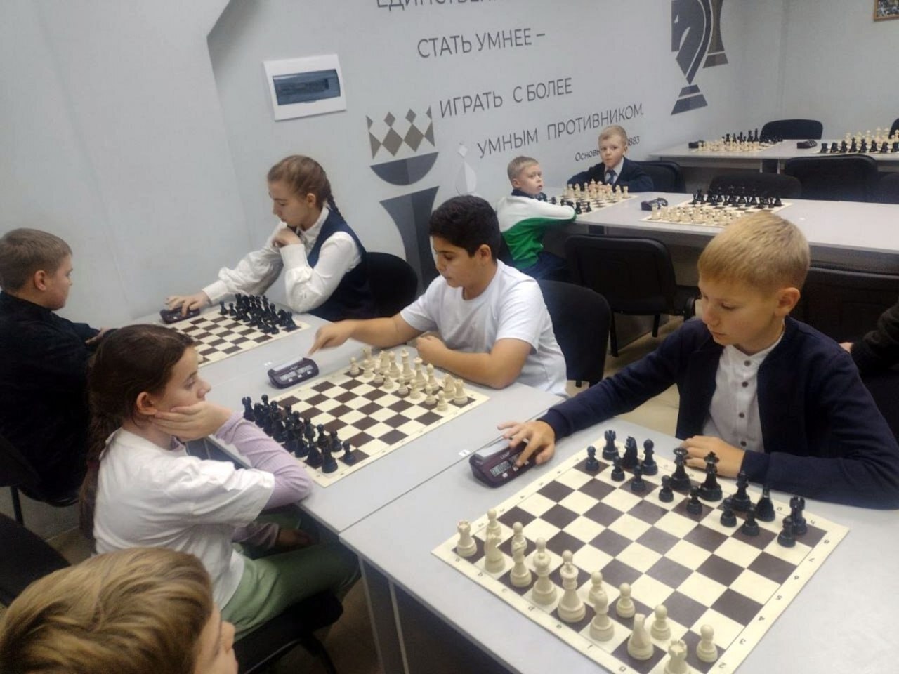 Команда Фатежской школы №2 приняла участие в областных соревнованиях по шахматам (педагог Сергей Холодов) Команда Фатежской школы №2 приняла участие в областных соревнованиях по шахматам (педагог Сергей Холодов)