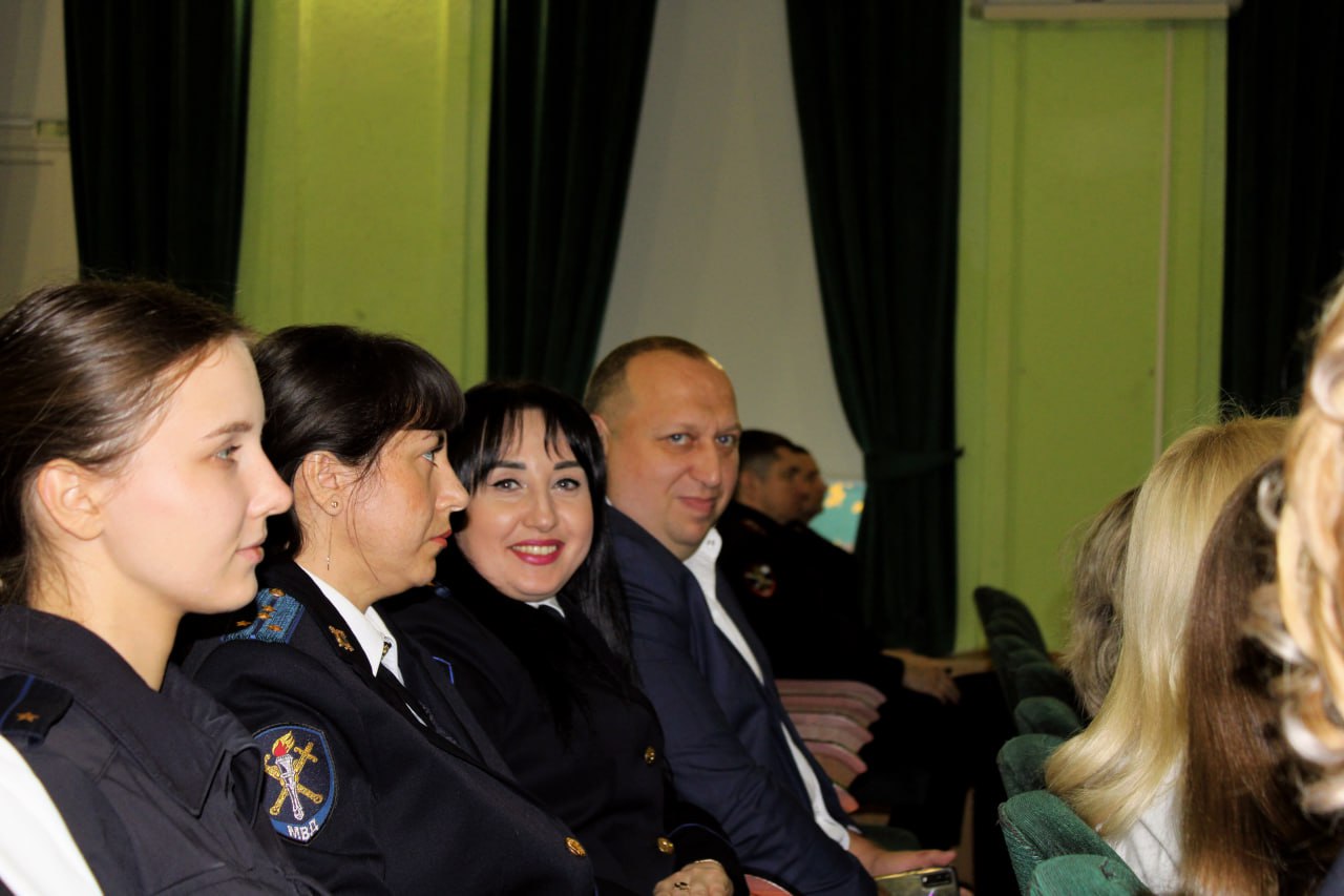 Юрий Астахов: Уважаемые сотрудники и ветераны МО МВД России «Щигровский»! Юрий Астахов: Уважаемые сотрудники и ветераны МО МВД России «Щигровский»!