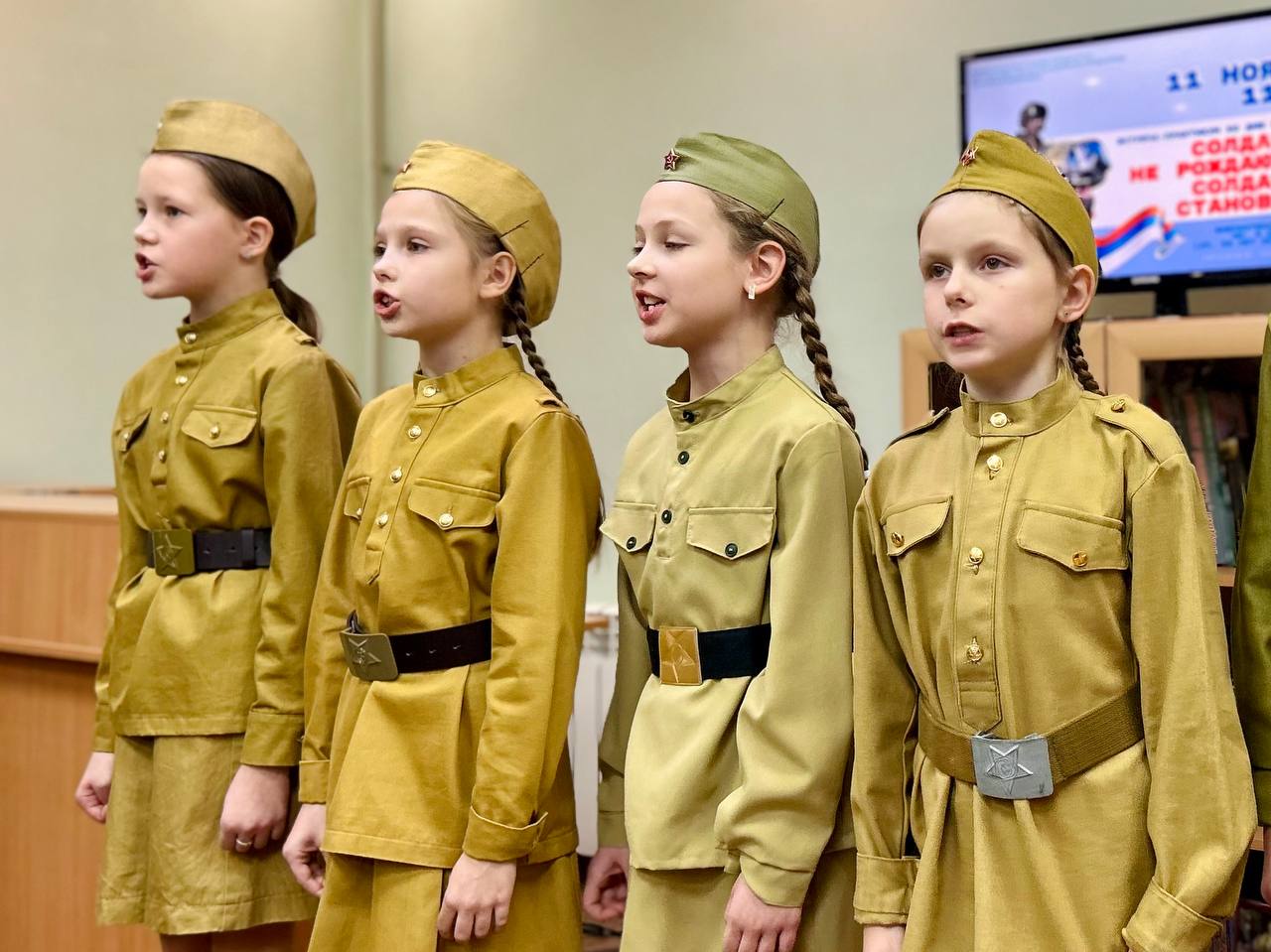 Ветераны XXI века рассказали молодым курянам о военном призыве Ветераны XXI века рассказали молодым курянам о военном призыве