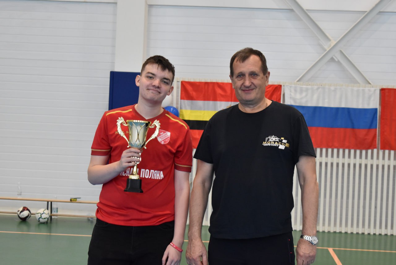Александр Фролков: 8 ноября в физкультурно-оздоровительном комплексе «Мир» состоялся Открытый Кубок Железногорского района по мини-футболу Александр Фролков: 8 ноября в физкультурно-оздоровительном комплексе «Мир» состоялся Открытый Кубок Железногорского района по мини-футболу