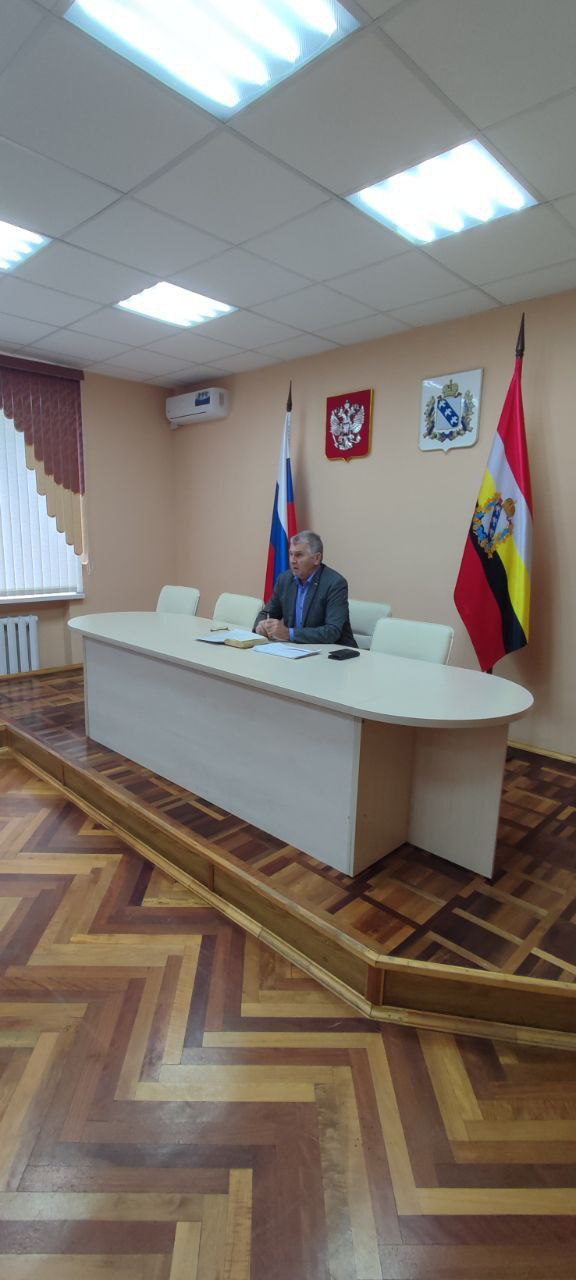 Николай Волобуев: Сегодня провёл рабочее совещание с главами муниципальных образований и руководителями организаций, обеспечивающих жизнедеятельность Беловского района