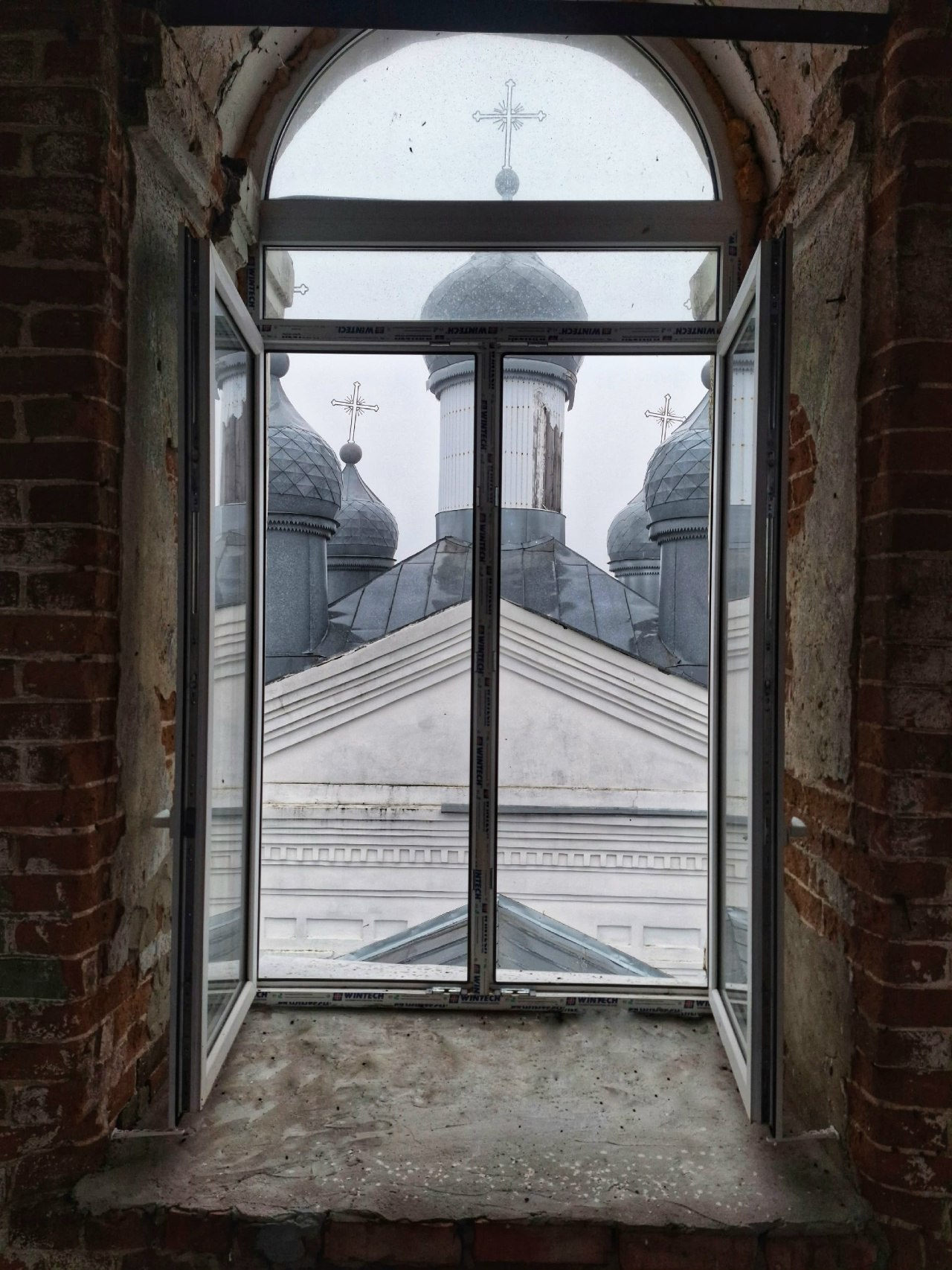 10 ноября, в день памяти преподобного Иова Почаевского, в старинной церкви Введения во храм Пресвятой Богородицы Поныровского района была совершена соборная Божественная литургия 10 ноября, в день памяти преподобного Иова Почаевского, в старинной церкви Введения во храм Пресвятой Богородицы Поныровского района была совершена соборная Божественная литургия