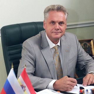 Виктор Кожухов: Стартовал приём заявок на участие в III Всероссийской муниципальной премии «Служение», которую ежегодно проводит ВАРМСУ по поручению Владимира Путина