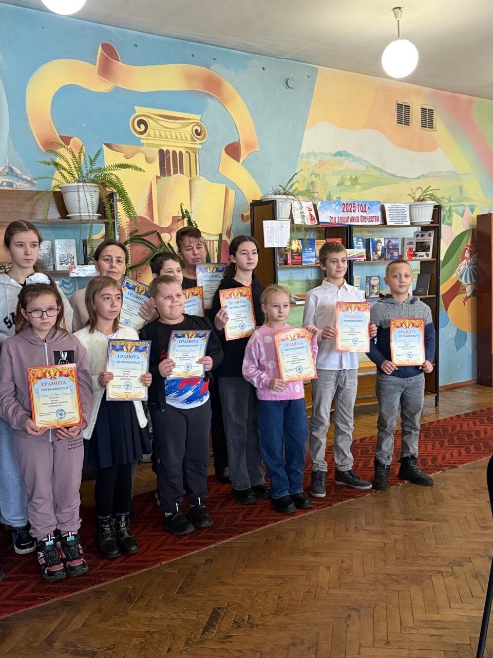 В Льговской центральной библиотеке прошел шахматно-шашечный турнир среди школьников разных возрастов В Льговской центральной библиотеке прошел шахматно-шашечный турнир среди школьников разных возрастов