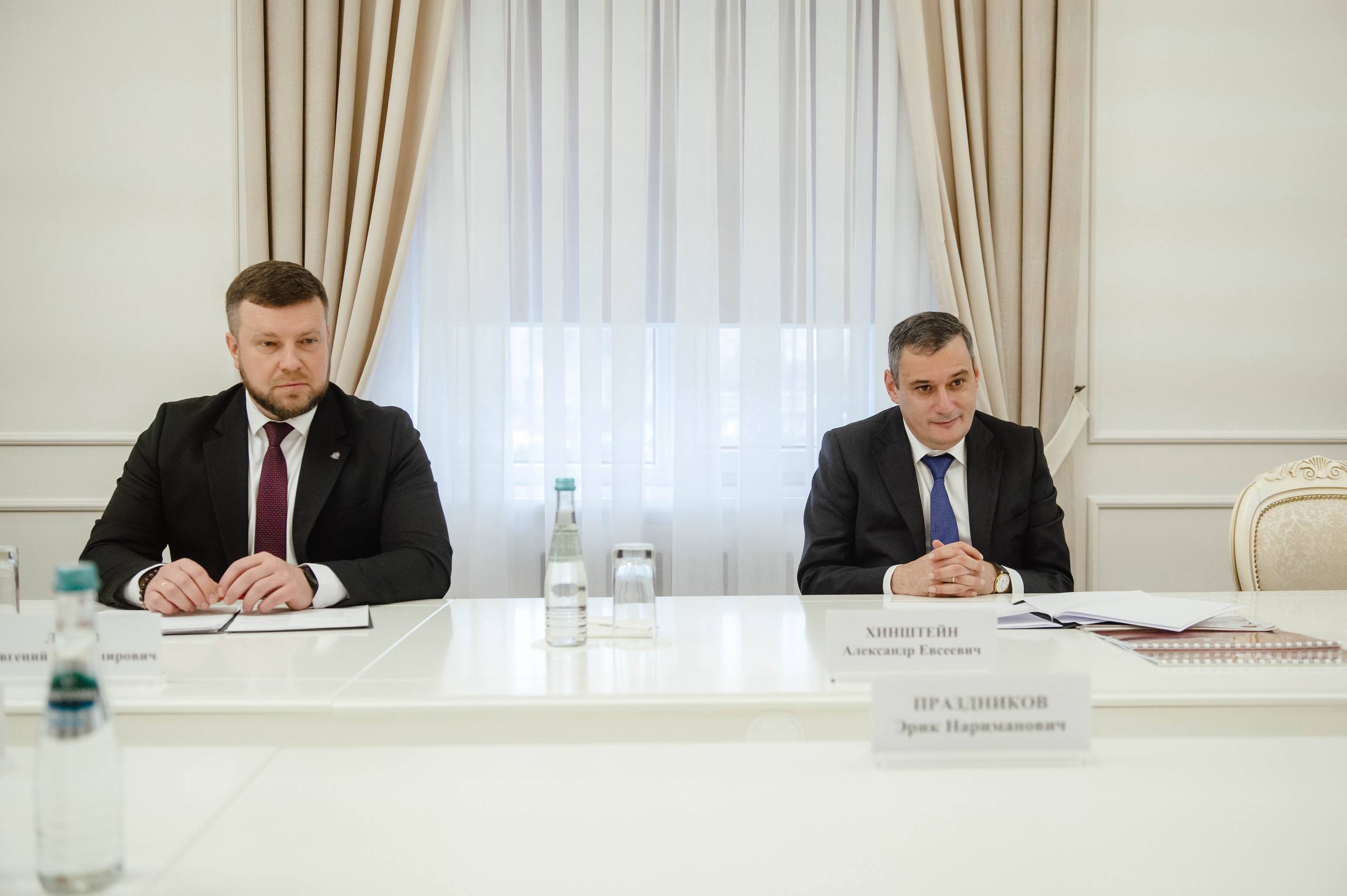 Александр Хинштейн: Провёл рабочую встречу с руководством политической партии «Российская партия пенсионеров за социальную справедливость» Александр Хинштейн: Провёл рабочую встречу с руководством политической партии «Российская партия пенсионеров за социальную справедливость»