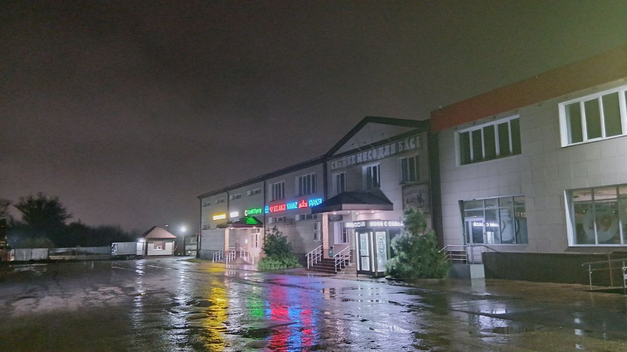 Ночью сотрудники Минприроды искали неприятный запах на улицах Курска и нашли горящие деревья в Кукуевке Ночью сотрудники Минприроды искали неприятный запах на улицах Курска и нашли горящие деревья в Кукуевке