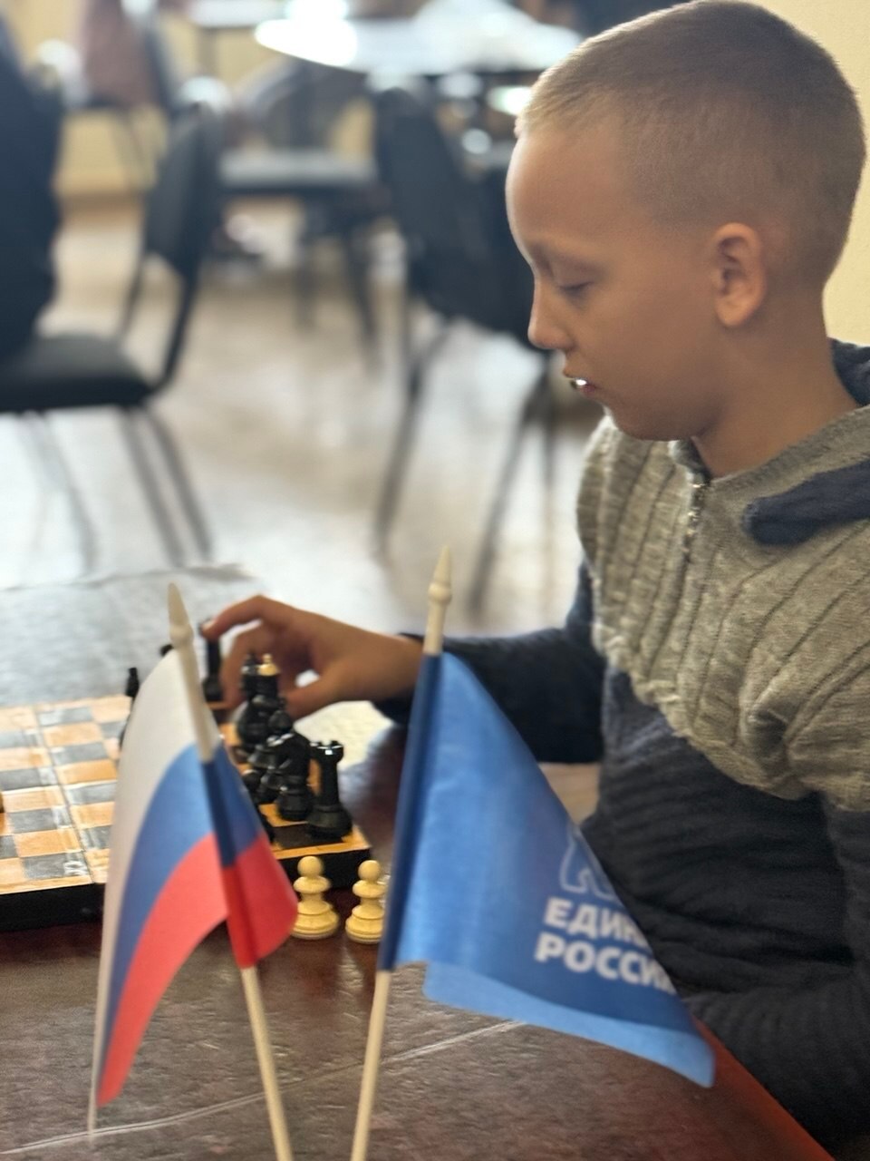 В Льговской центральной библиотеке прошел шахматно-шашечный турнир среди школьников разных возрастов В Льговской центральной библиотеке прошел шахматно-шашечный турнир среди школьников разных возрастов