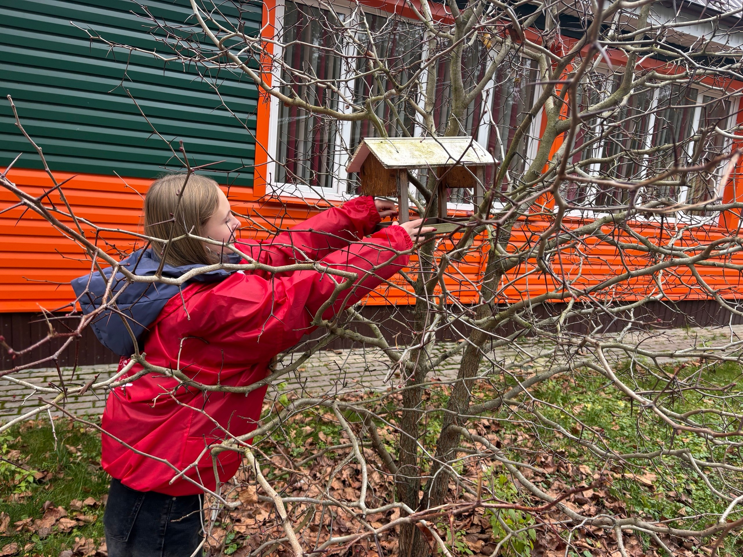 А вы знали? В рамках проекта «Походы Первых» ребята Первичного отделения Движения Первых лицея № 12 оказали помощь работникам спортивно-оздоровительного лагеря «Олимпиец» в посадке на территории лагеря саженцев сосны А вы знали? В рамках проекта «Походы Первых» ребята Первичного отделения Движения Первых лицея № 12 оказали помощь работникам спортивно-оздоровительного лагеря «Олимпиец» в посадке на территории лагеря саженцев сосны