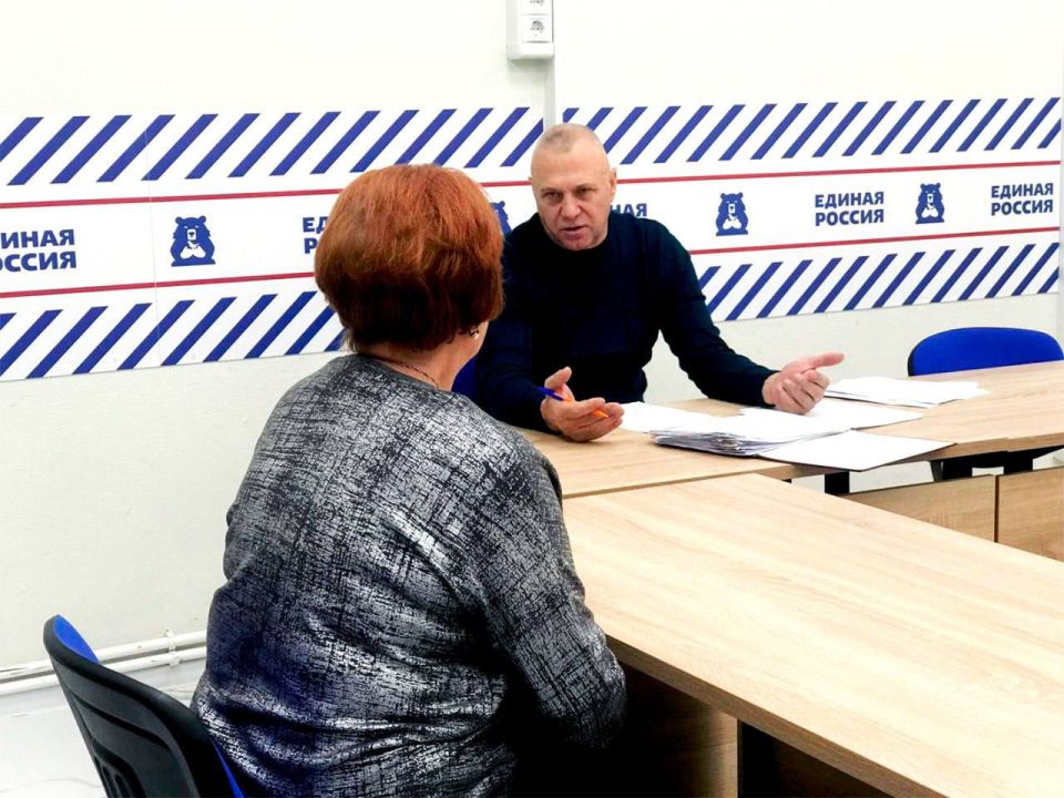 В штабе общественной партии "Единая Россия" прошёл приём главы Глушковского района