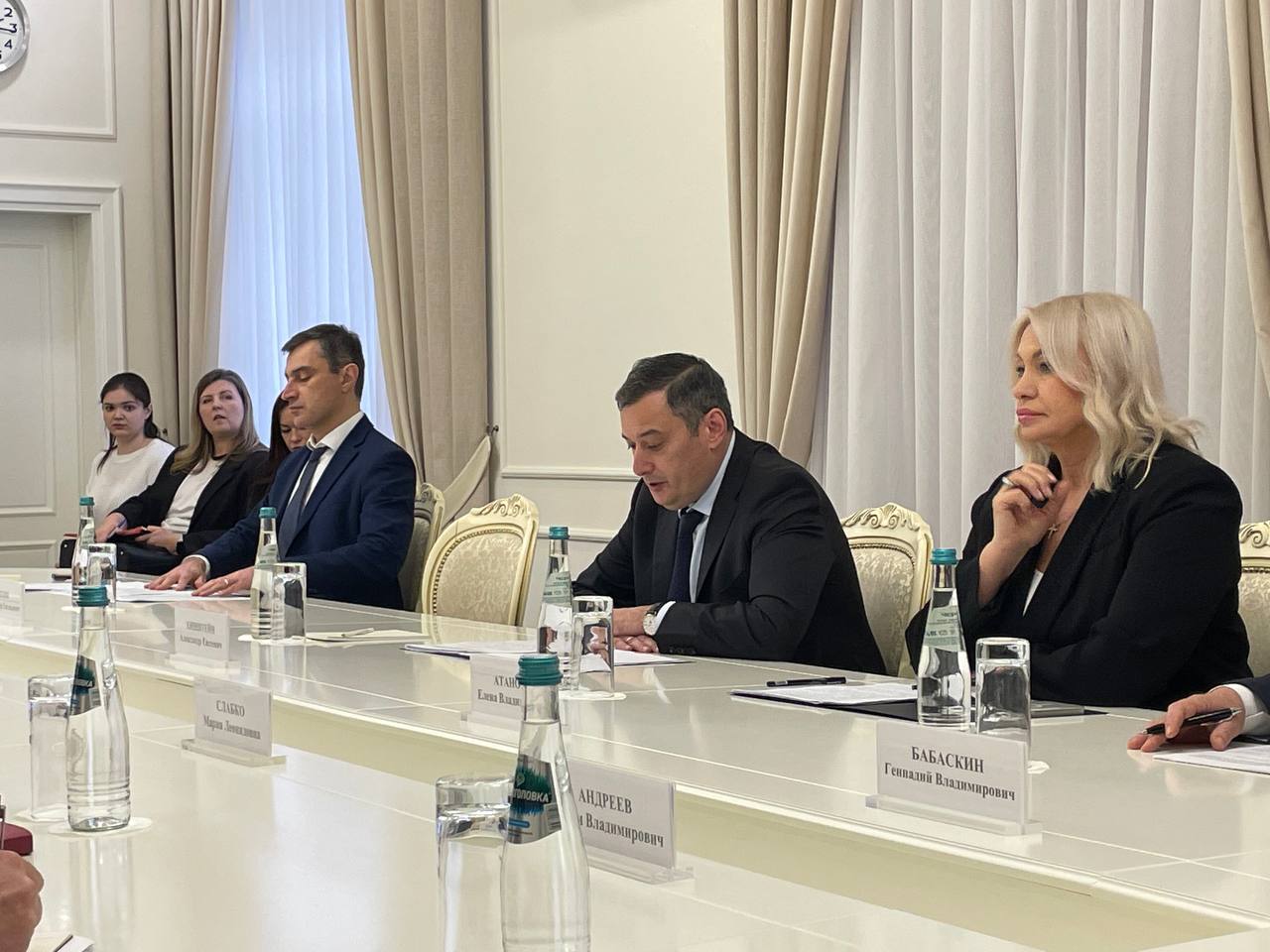 Курскую область с рабочим визитом посетила делегация Республики Беларусь во главе с Чрезвычайным и Полномочным Послом Республики Беларусь в РФ Александром Рогожником Курскую область с рабочим визитом посетила делегация Республики Беларусь во главе с Чрезвычайным и Полномочным Послом Республики Беларусь в РФ Александром Рогожником