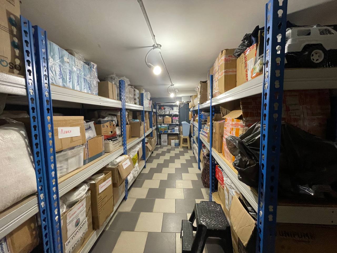 Курский губернатор посетил «Домик добрых дел» Курский губернатор посетил «Домик добрых дел»