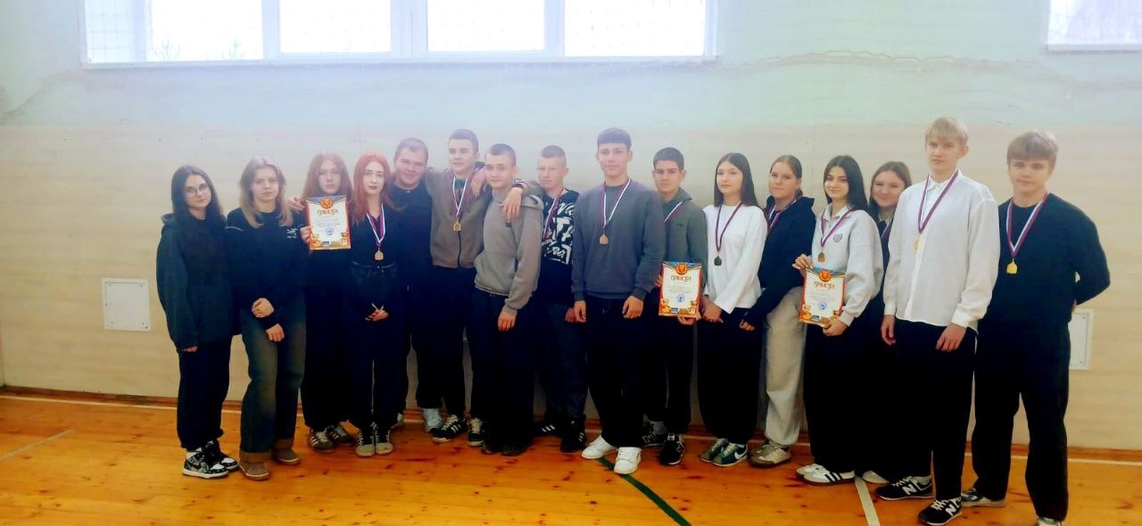 На базе Крупецкой школы состоялись соревнования по пулевой стрельбе среди образовательных организаций района, в которых приняло участие 6 команд