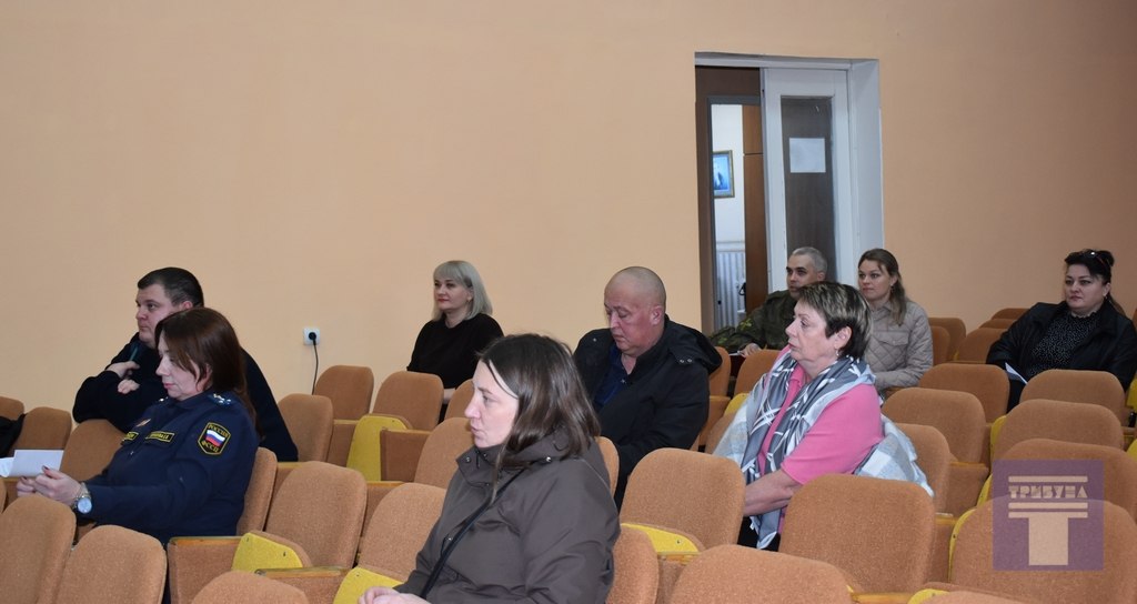 Дмитрий Новиков: Сегодня в администрации Конышевского района прошло расширенное заседание, посвященное отбору граждан на военную службу по контракту и формированию мобилизационного людского резерва Дмитрий Новиков: Сегодня в администрации Конышевского района прошло расширенное заседание, посвященное отбору граждан на военную службу по контракту и формированию мобилизационного людского резерва