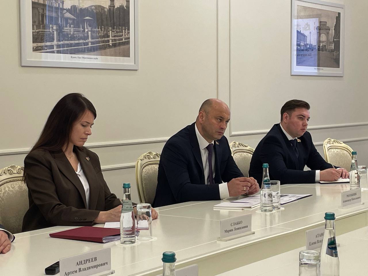 Курскую область с рабочим визитом посетила делегация Республики Беларусь во главе с Чрезвычайным и Полномочным Послом Республики Беларусь в РФ Александром Рогожником Курскую область с рабочим визитом посетила делегация Республики Беларусь во главе с Чрезвычайным и Полномочным Послом Республики Беларусь в РФ Александром Рогожником