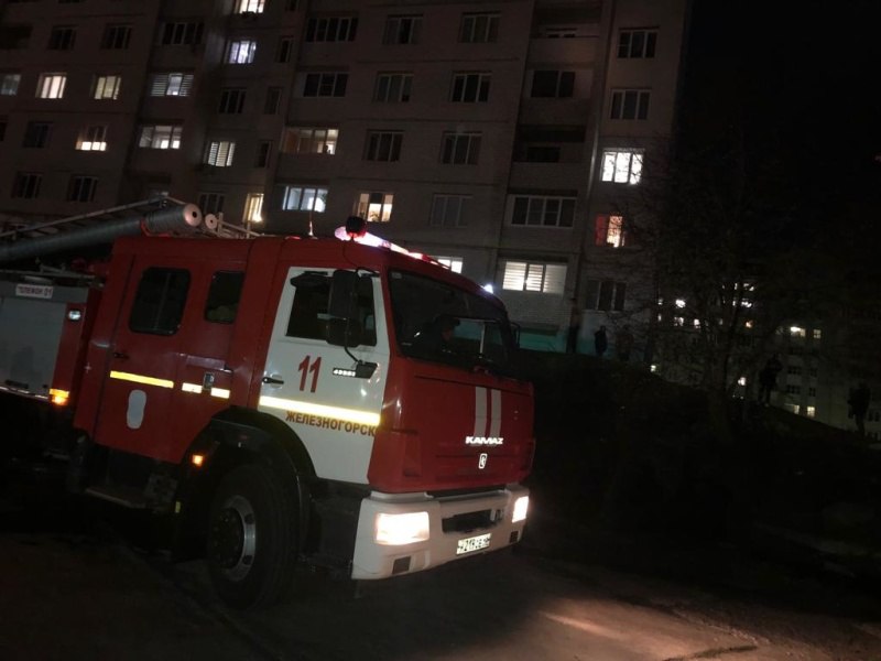 Четырех человек спасли при пожаре в Курской области