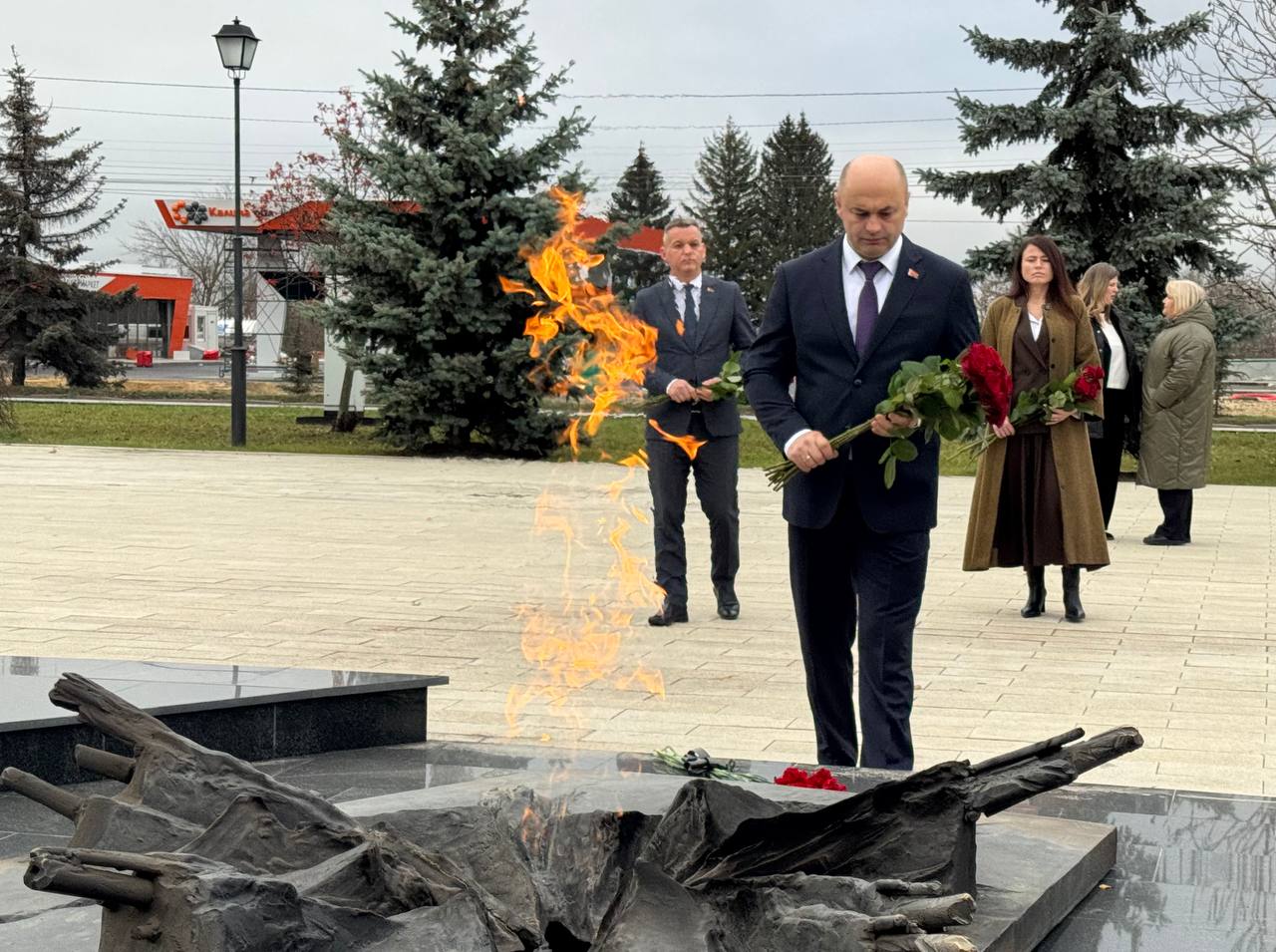 Курскую область с рабочим визитом посетила делегация Республики Беларусь во главе с Чрезвычайным и Полномочным Послом Республики Беларусь в РФ Александром Рогожником