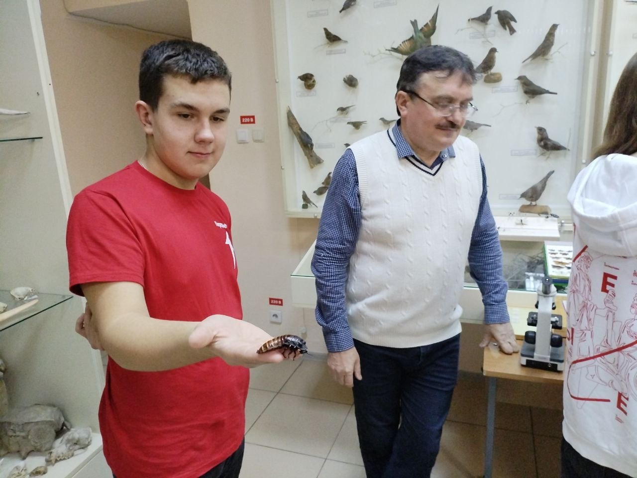 Председатели первичных отделений Нижнереутской школы Колкнев Александр, Хмелевской школы Новикова Дарья и активистка первичного отделения Фатежской школы №1 Цыганкова Вероника в рамках проекта «Профэкспедиция» посетили... Председатели первичных отделений Нижнереутской школы Колкнев Александр, Хмелевской школы Новикова Дарья и активистка первичного отделения Фатежской школы №1 Цыганкова Вероника в рамках проекта «Профэкспедиция» посетили...