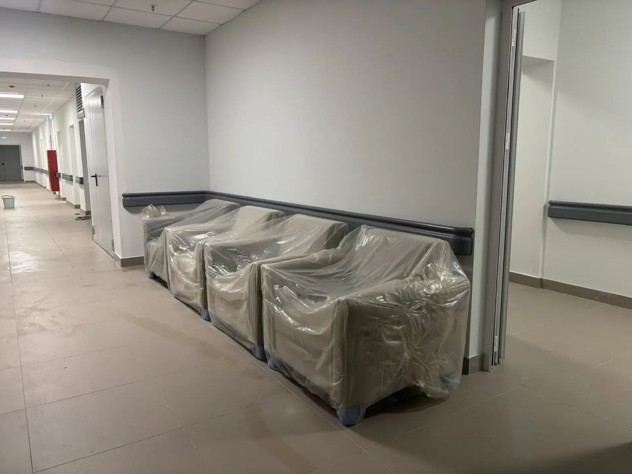 Одним из важных пунктов визита Олега Хохлова стала новый дом-интернат для престарелых и инвалидов в д. Чурилово Курского района Одним из важных пунктов визита Олега Хохлова стала новый дом-интернат для престарелых и инвалидов в д. Чурилово Курского района