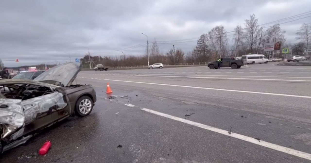 12-летняя девочка госпитализирована с серьезными травмами после ДТП с возгоранием под Курском 12-летняя девочка госпитализирована с серьезными травмами после ДТП с возгоранием под Курском