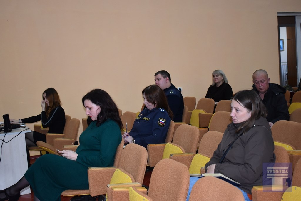 Дмитрий Новиков: Сегодня в администрации Конышевского района прошло расширенное заседание, посвященное отбору граждан на военную службу по контракту и формированию мобилизационного людского резерва Дмитрий Новиков: Сегодня в администрации Конышевского района прошло расширенное заседание, посвященное отбору граждан на военную службу по контракту и формированию мобилизационного людского резерва