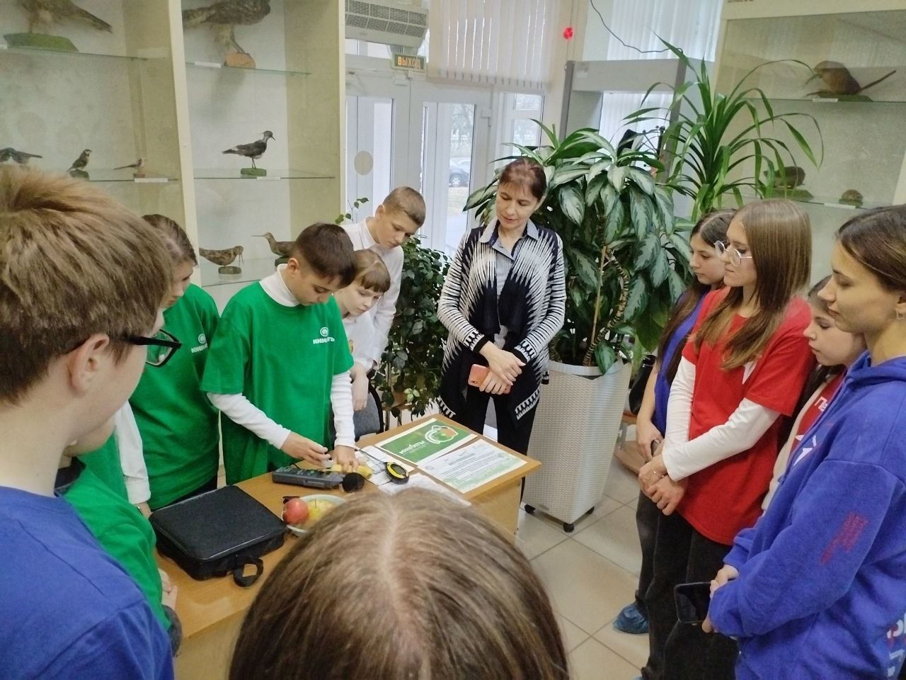 Председатели первичных отделений Нижнереутской школы Колкнев Александр, Хмелевской школы Новикова Дарья и активистка первичного отделения Фатежской школы №1 Цыганкова Вероника в рамках проекта «Профэкспедиция» посетили... Председатели первичных отделений Нижнереутской школы Колкнев Александр, Хмелевской школы Новикова Дарья и активистка первичного отделения Фатежской школы №1 Цыганкова Вероника в рамках проекта «Профэкспедиция» посетили...