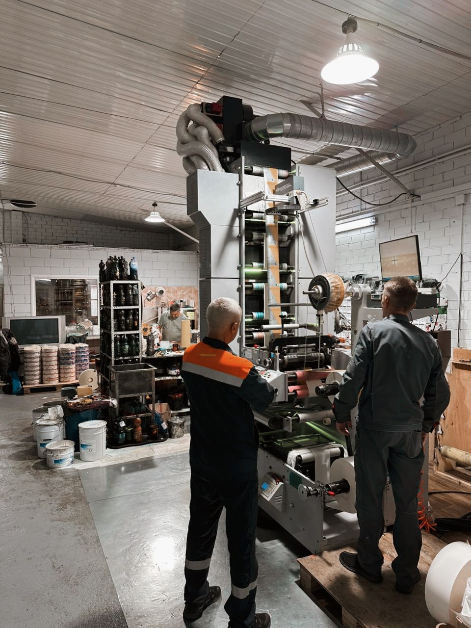 Напечатают всё ! Молодая компания «ЮК ПРИНТ» развивается благодаря субсидии регионального Минпромторга по линии МСП