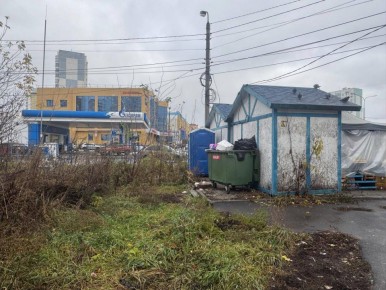 В администрацию Курска обратились горожане, проживающие вблизи универсальной ярмарки по ул. Союзная, 53