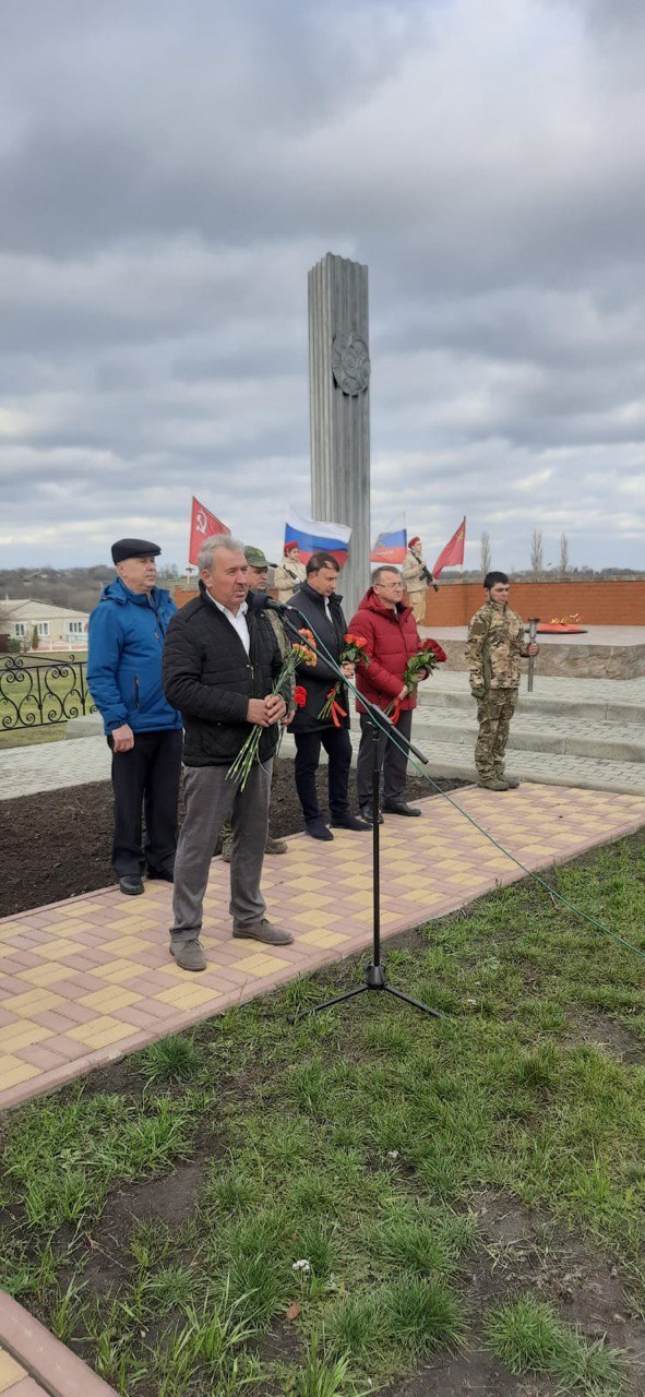 В с. Становое состоялась торжественная церемония зажжения Вечного огня В с. Становое состоялась торжественная церемония зажжения Вечного огня