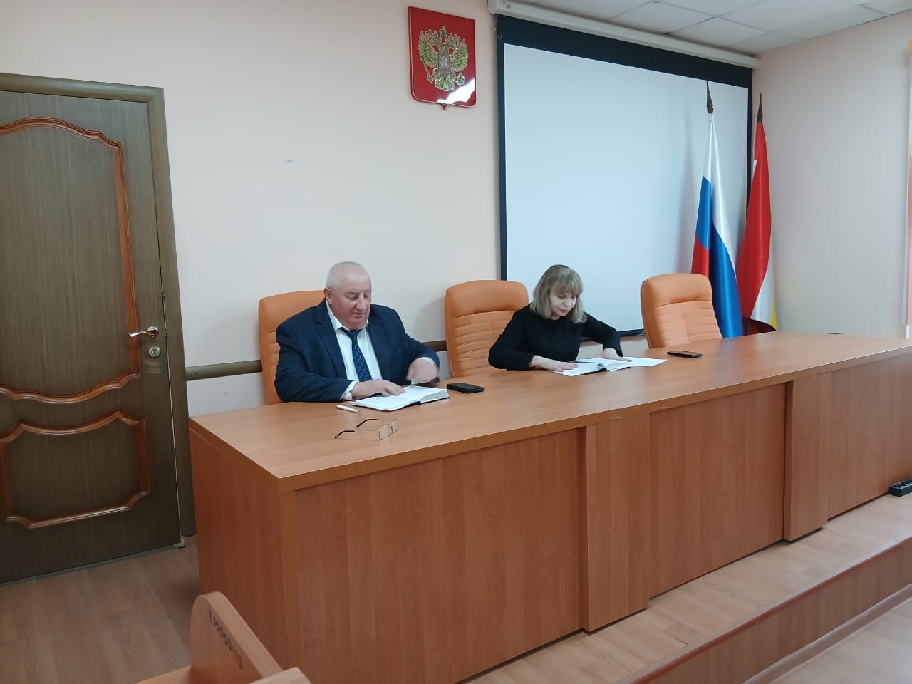 Геннадий Енютин: 13 ноября провел совещание с руководителями образовательных учреждений по актуальным вопросам: создание оптимальных условий для повышения качества образовательного и воспитательного процессов, организация... Геннадий Енютин: 13 ноября провел совещание с руководителями образовательных учреждений по актуальным вопросам: создание оптимальных условий для повышения качества образовательного и воспитательного процессов, организация...