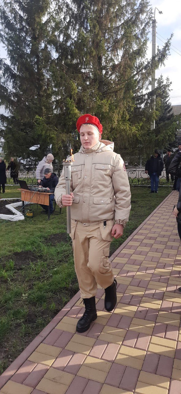 В с. Становое состоялась торжественная церемония зажжения Вечного огня