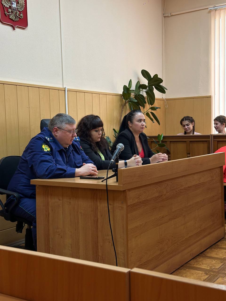 Прокурор Обоянского района принял участие в образовательном мероприятии для школьников