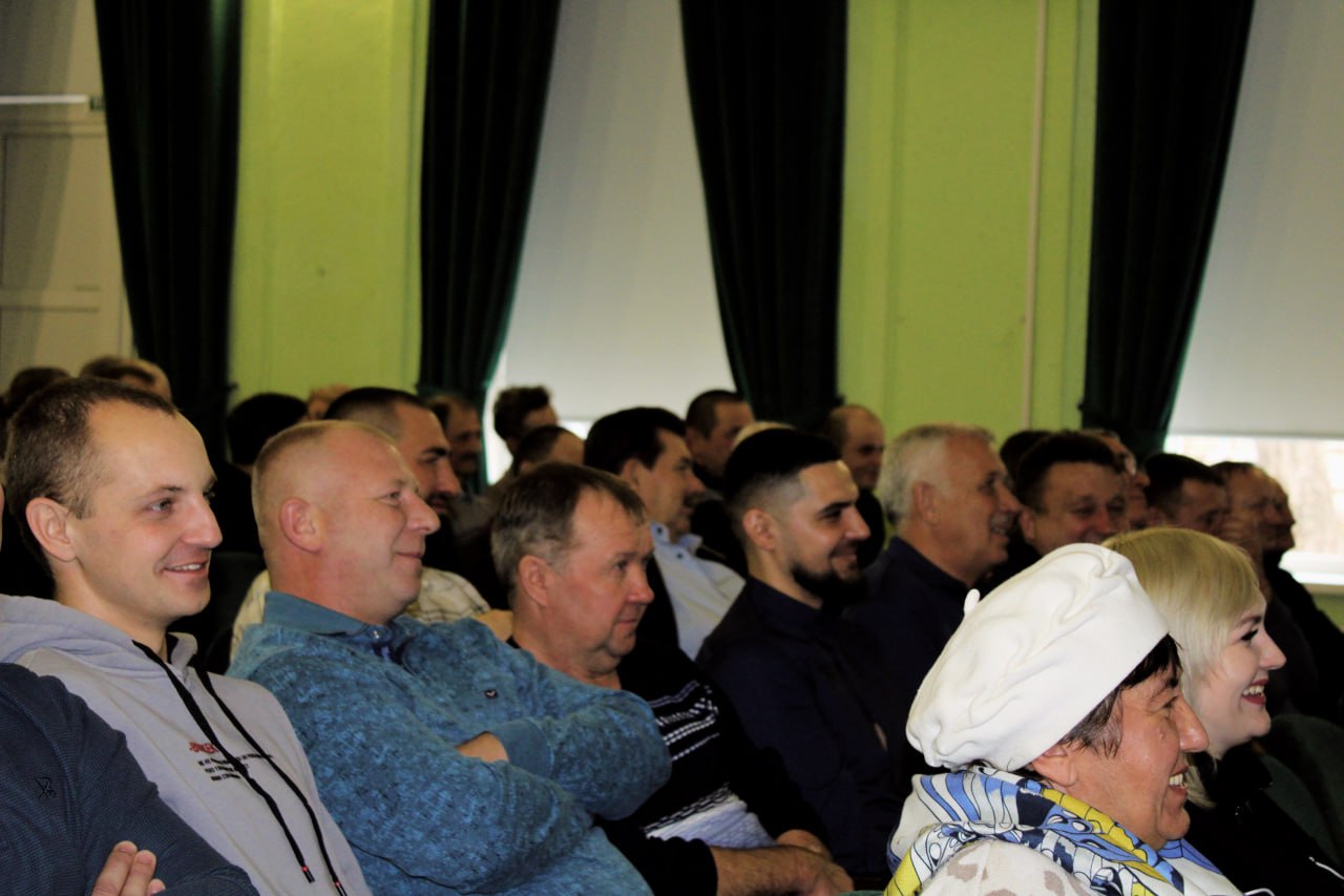 Юрий Астахов: Сегодня в нашем районе — особый, праздничный день! Юрий Астахов: Сегодня в нашем районе — особый, праздничный день!