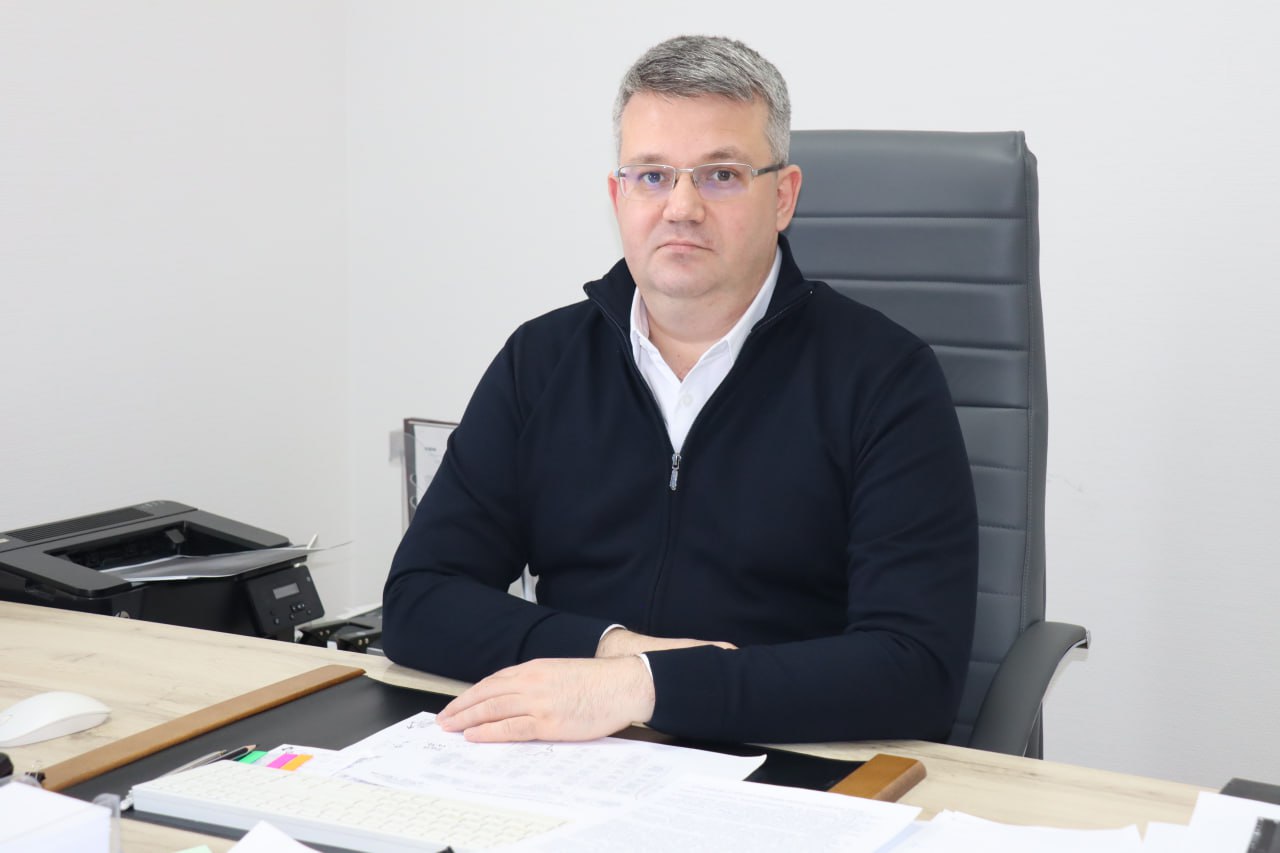 Губернатор Курской области Александр Хинштейн подписал распоряжение о назначении руководителей исполнительных органов региона Губернатор Курской области Александр Хинштейн подписал распоряжение о назначении руководителей исполнительных органов региона