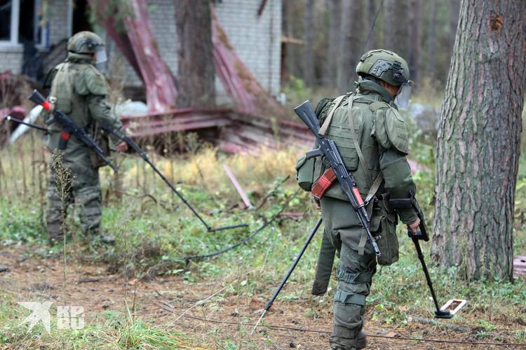 Фотографии военнослужащих КНДР, которые сейчас принимают участие в разминировании Курской области Фотографии военнослужащих КНДР, которые сейчас принимают участие в разминировании Курской области