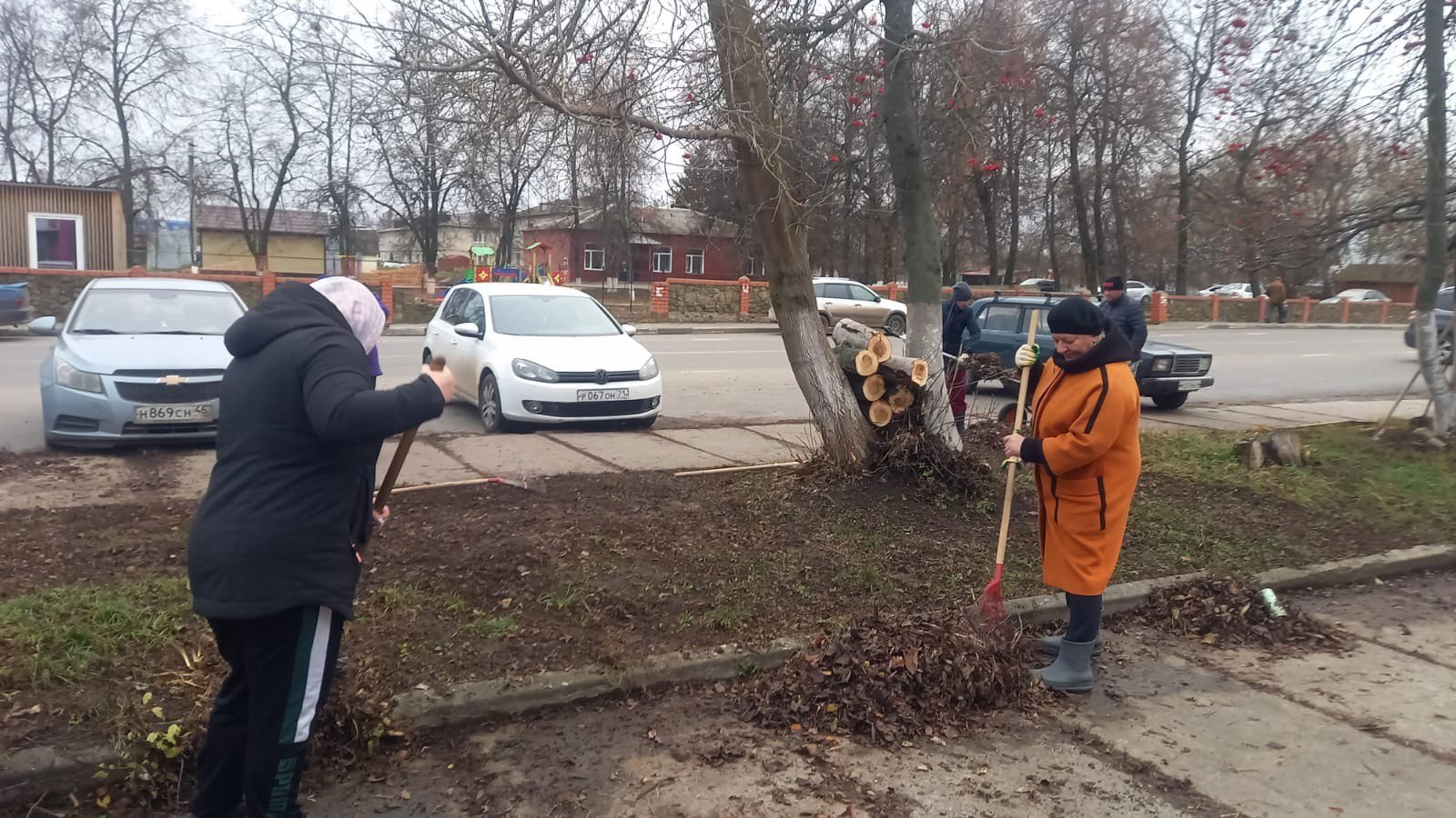 В пятницу, сотрудники администрации Свободинского сельсовета провели традиционный санитарный день В пятницу, сотрудники администрации Свободинского сельсовета провели традиционный санитарный день