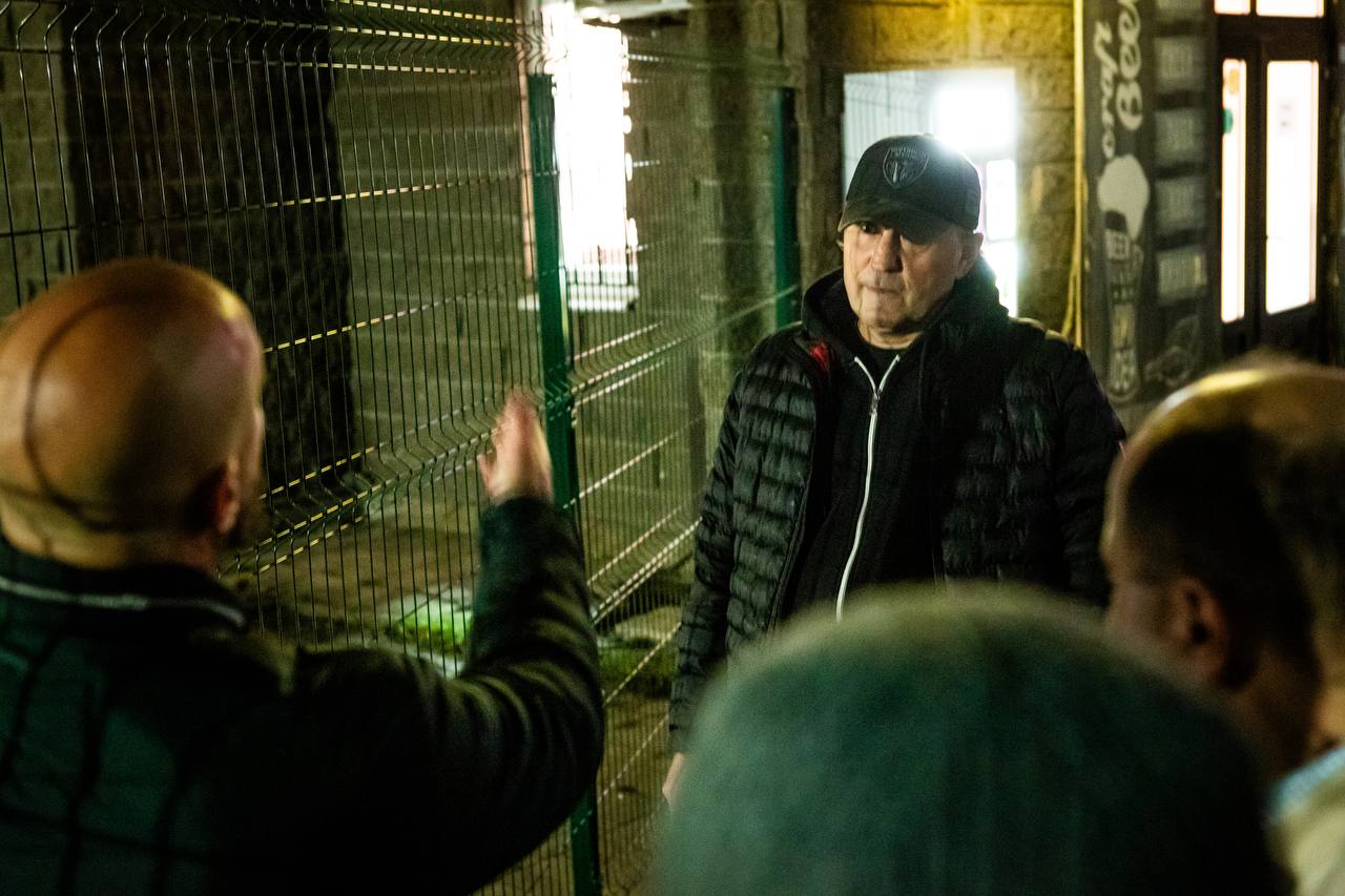 Глава Курска Евгений Маслов встретился с жителями дома по улице Майский бульвар, 9 Глава Курска Евгений Маслов встретился с жителями дома по улице Майский бульвар, 9