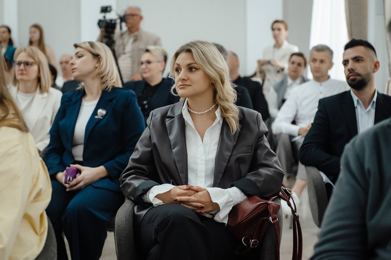 Александр Хинштейн: 14 проектов Курской области стали победителями грантового конкурса Президентского фонда культурных инициатив (ПФКИ) Александр Хинштейн: 14 проектов Курской области стали победителями грантового конкурса Президентского фонда культурных инициатив (ПФКИ)