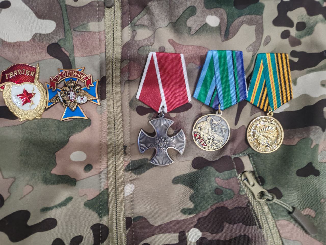 БРАТ ЗА БРАТА: ТИХИЙ И ШКИПЕР БРАТ ЗА БРАТА: ТИХИЙ И ШКИПЕР