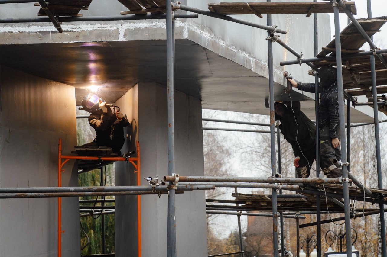 Александр Хинштейн провел традиционный воскресный объезд Курска и проверил, как идет ремонт памятников в городе Александр Хинштейн провел традиционный воскресный объезд Курска и проверил, как идет ремонт памятников в городе