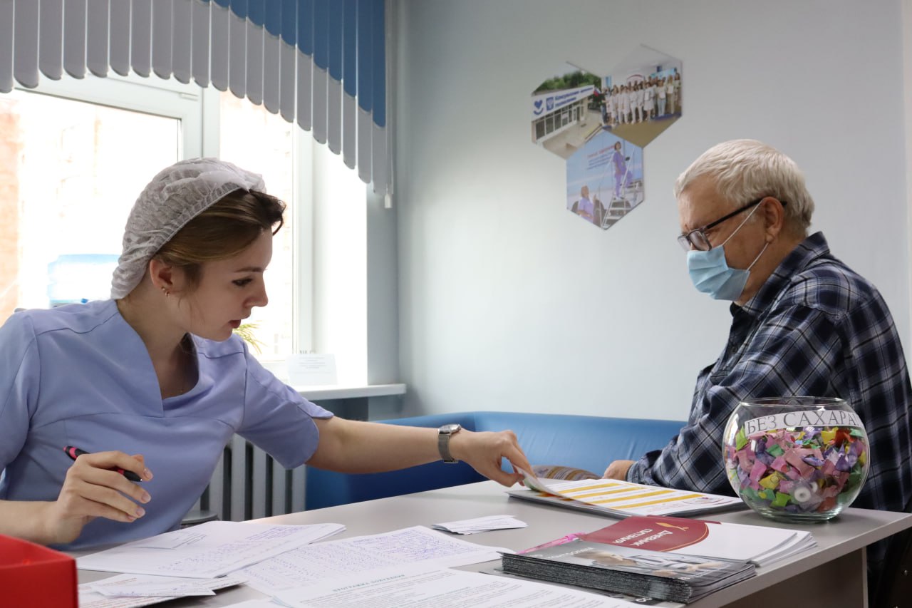 В Курской областной больнице прошла акция, посвященная Всемирному дню борьбы с диабетом В Курской областной больнице прошла акция, посвященная Всемирному дню борьбы с диабетом