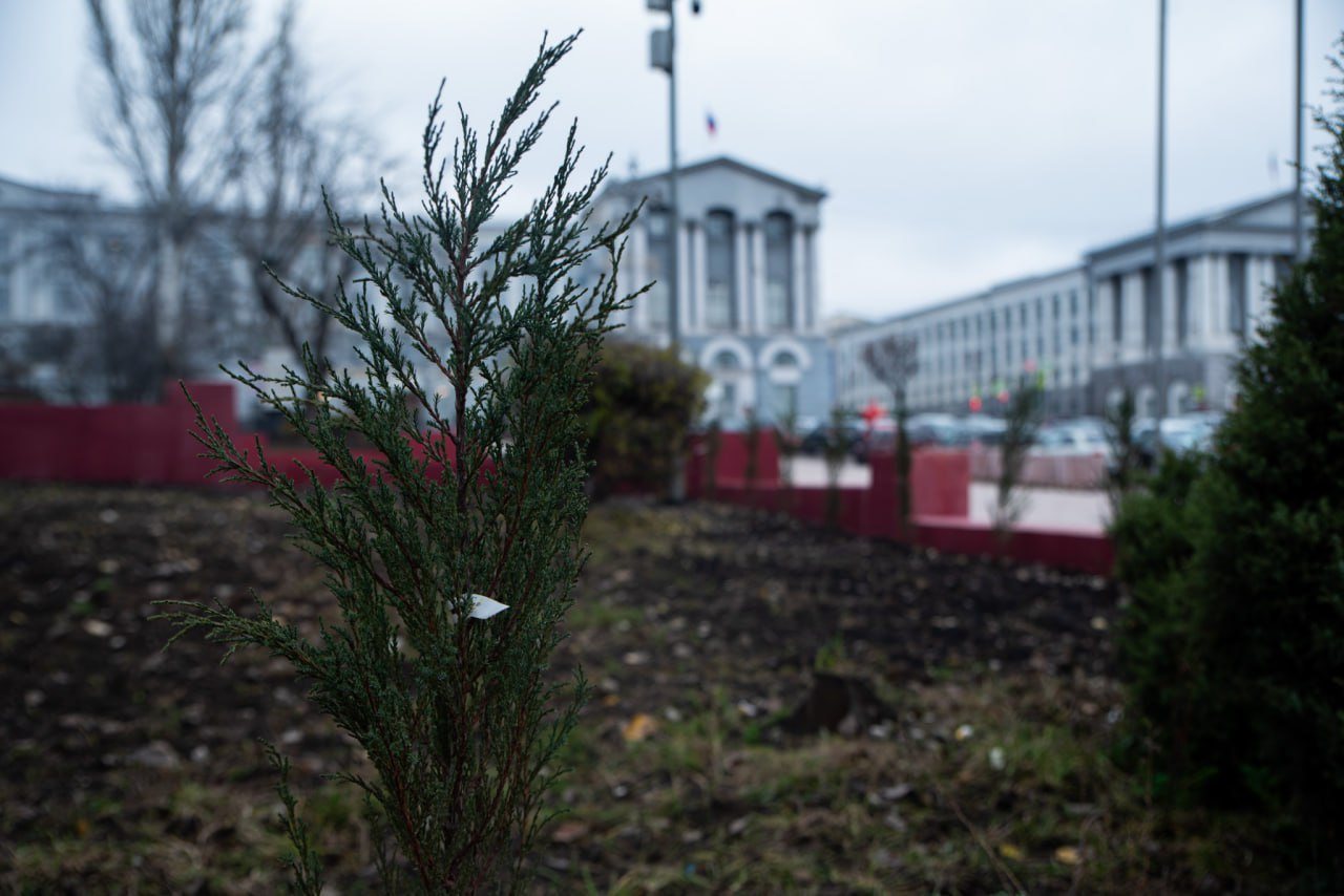 Сквер у Главпочтамта на Красной площади почти готов Сквер у Главпочтамта на Красной площади почти готов