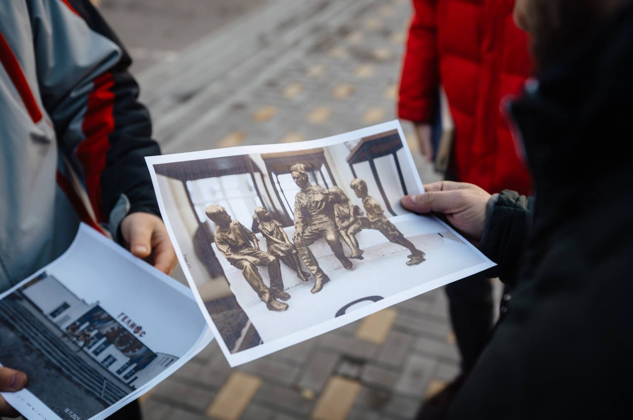 Губернатор вместе с коллегами провел воскресный объезд Курска Губернатор вместе с коллегами провел воскресный объезд Курска