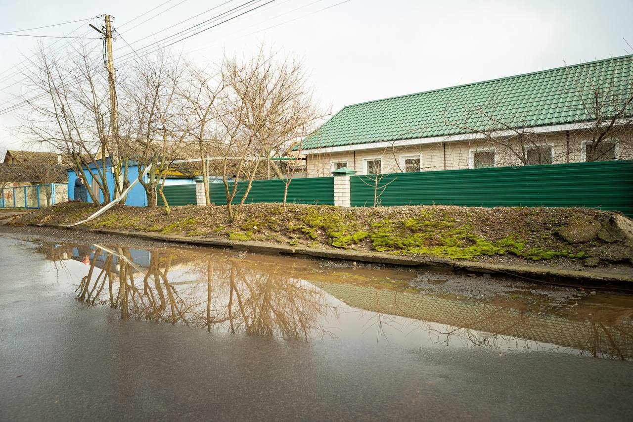 Евгений Маслов: Сегодня во время объезда вместе с губернатором Александром Хинштейном посмотрели несколько адресов, где у жителей возникали нарекания на качество ремонта дорог Евгений Маслов: Сегодня во время объезда вместе с губернатором Александром Хинштейном посмотрели несколько адресов, где у жителей возникали нарекания на качество ремонта дорог