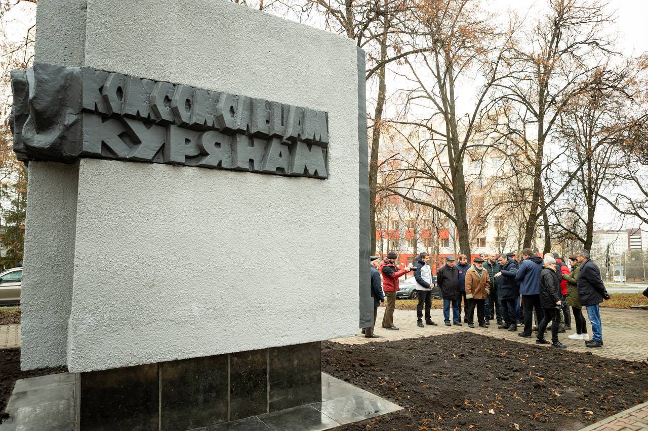 Евгений Маслов: Сегодня вместе с губернатором Александром Хинштейном и коллегами из регионального правительства осмотрели несколько памятников, которые ремонтируются в городе Евгений Маслов: Сегодня вместе с губернатором Александром Хинштейном и коллегами из регионального правительства осмотрели несколько памятников, которые ремонтируются в городе