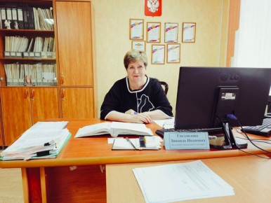 Сегодня свой день рождения отмечает консультант отдела ЗАГС администрации Фатежского района Зинаида Гнездилова