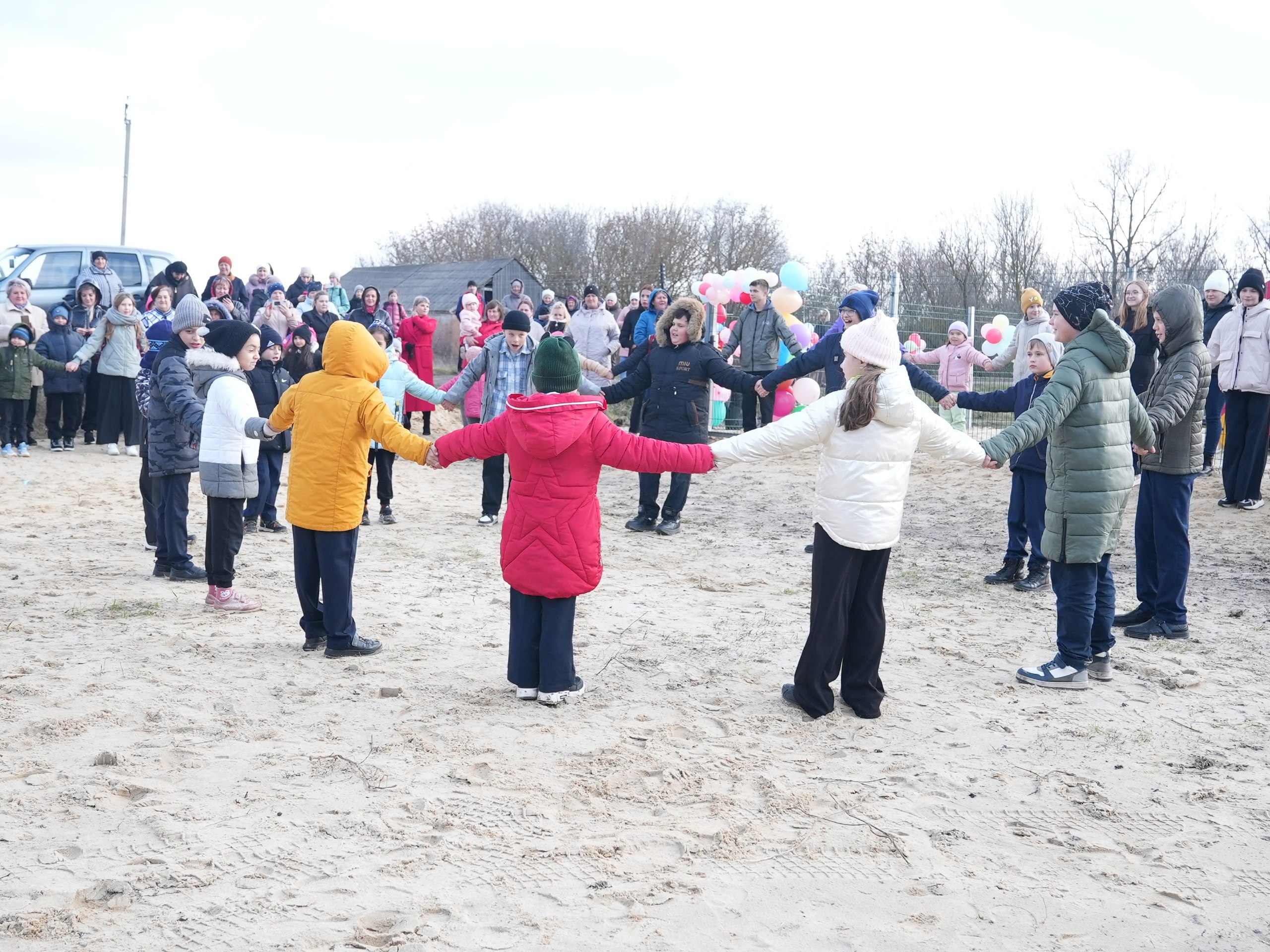 В Афанасьево открыли детскую площадку В Афанасьево открыли детскую площадку